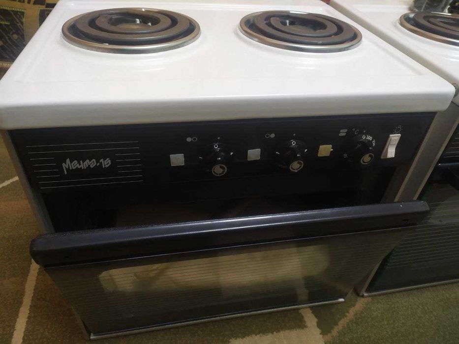 Електроплита з духовою шафою "Мечта-15"