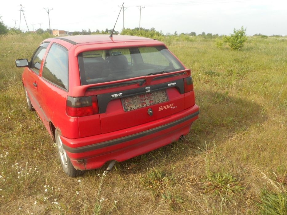 Seat Ibiza,1,4 benzyna,8-zaworowa,na części,czerwony