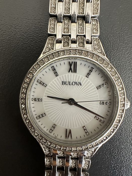Часы Bulova с кристалами Swarovski