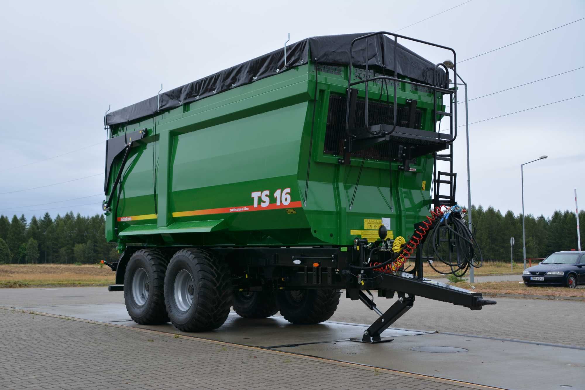 Przyczepa rolnicza skorupowa METAL-TECH TS 16 ton PROMOCJA OŚ SKRĘTNA