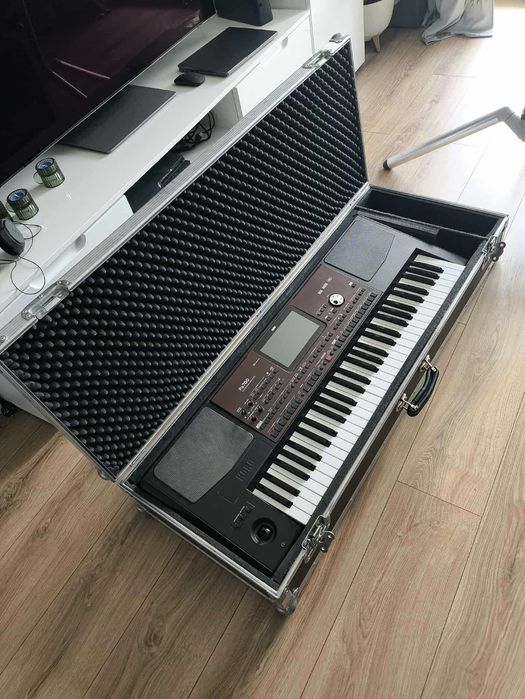 Aranżer Korg Pa700 + Twardy Case