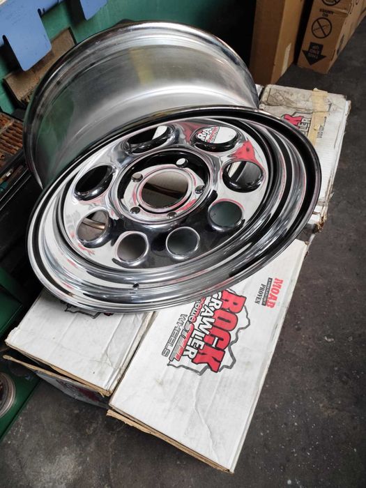 Jeep Grand Cherokee Wrangler nowe felgi chromowane 16x8