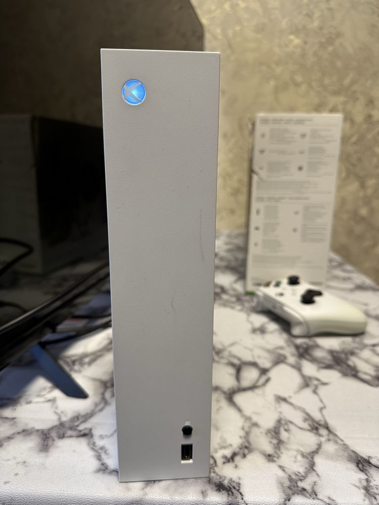 Xbox Series S 512 Gb з геймпадом і док станцією