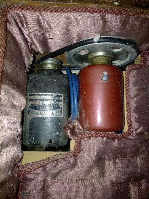 Máquina de costura antiga  PARVALUX ZIG ZAG DE LUXE