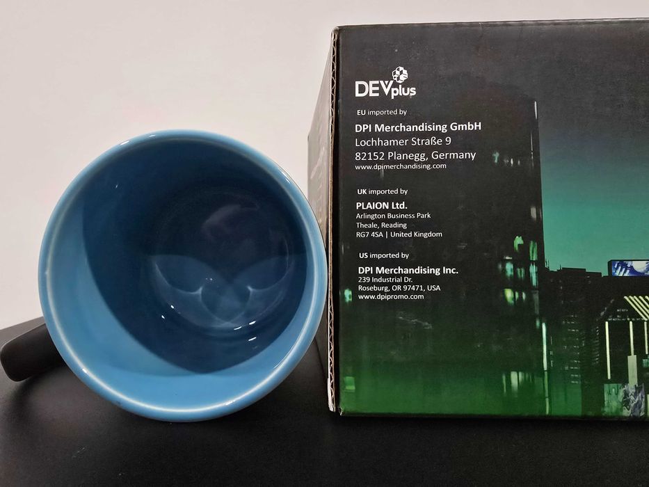 Caneca Rebecca Cyberpunk Edgerunners - Portes Incluídos