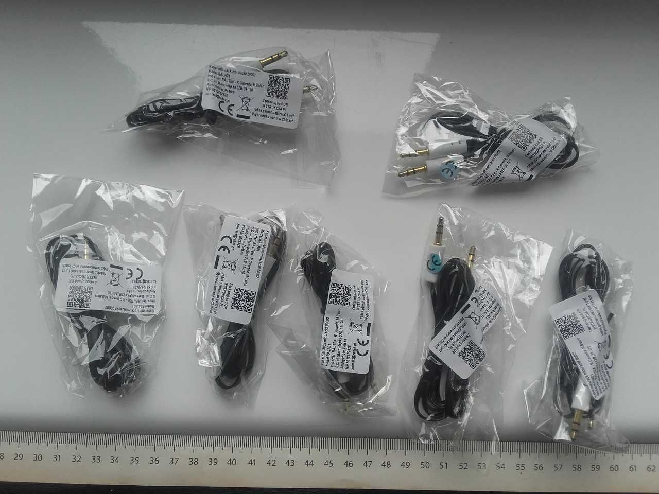 Kabel audio 1m AUX miniJack 3,5mm płaski, stereo 100cm QR raltek
