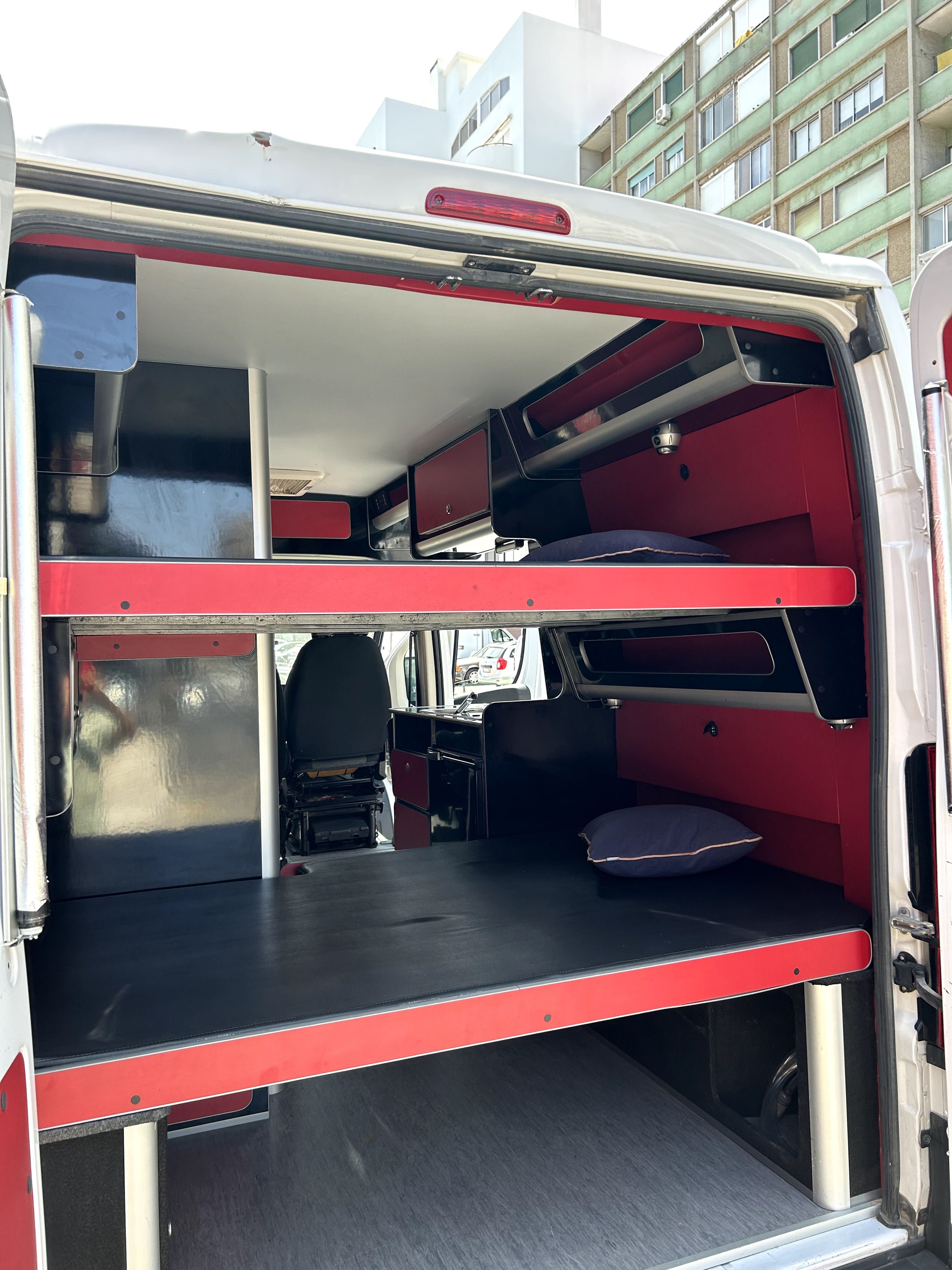 Autocaravana para 4 pessoas de 2019