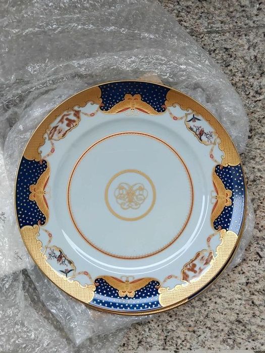 Pratos ladeiros "Golden Butterfly" Vista Alegre, Mottahedeh