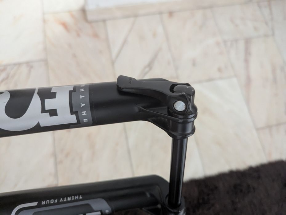 Suspensão Fox Rhythm 34 140mm roda 29