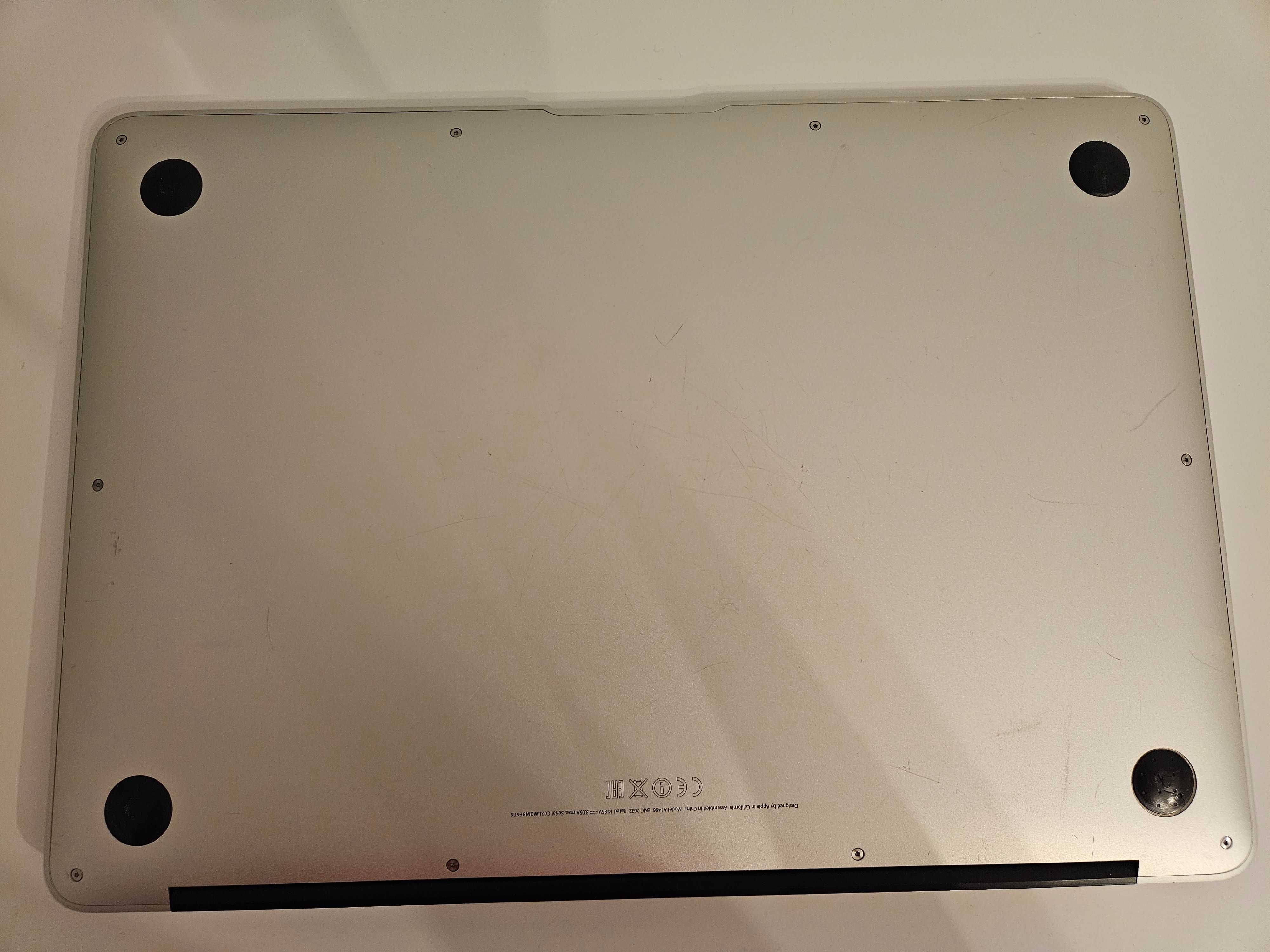 Apple MacBook Air 8GB RAM / 256GB pamięci Core i5 (Mid-2013)
