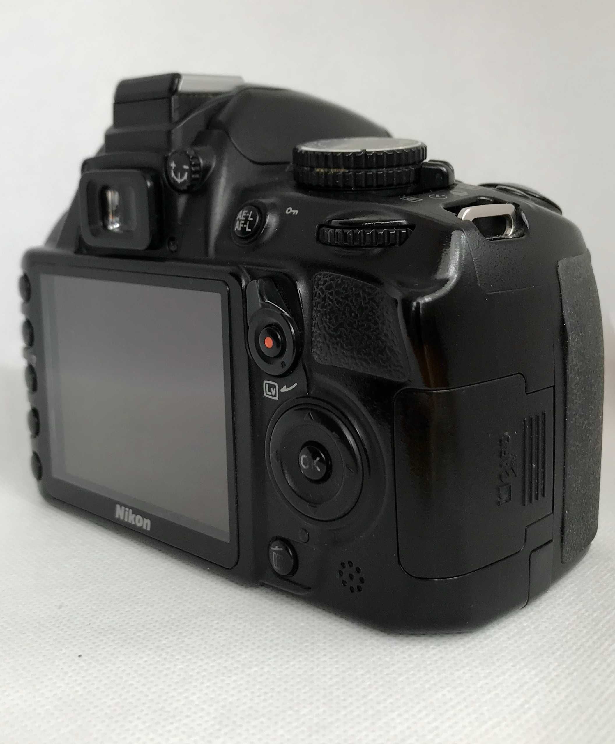 Nikon D3100 + Nikkor 18-55 mm + dodatki