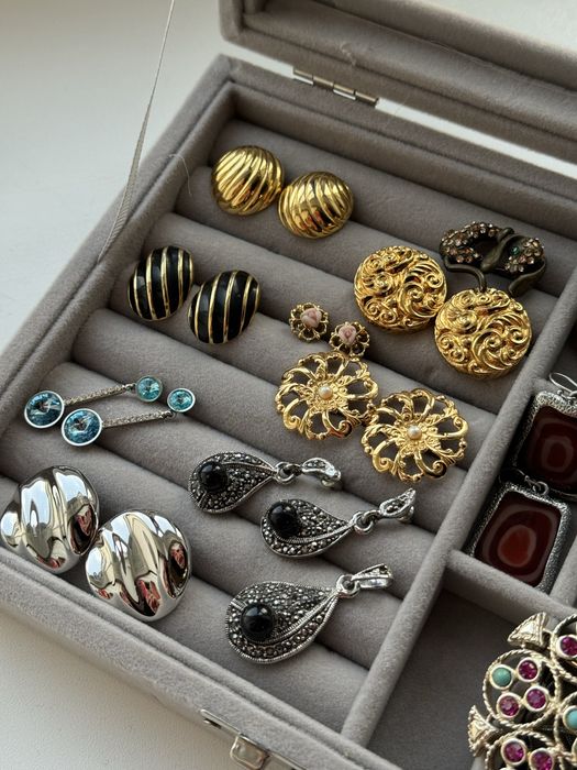 Вінтажна біжутерія