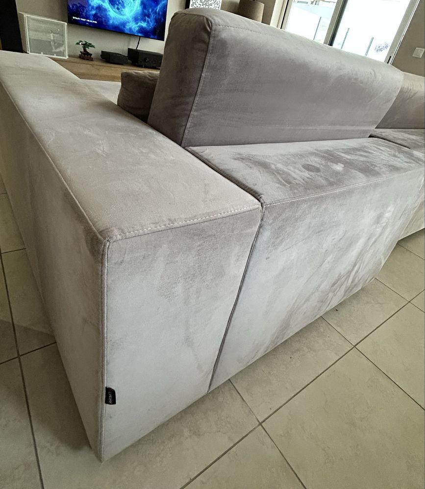 Sofá com Chaise Longue Laskasas