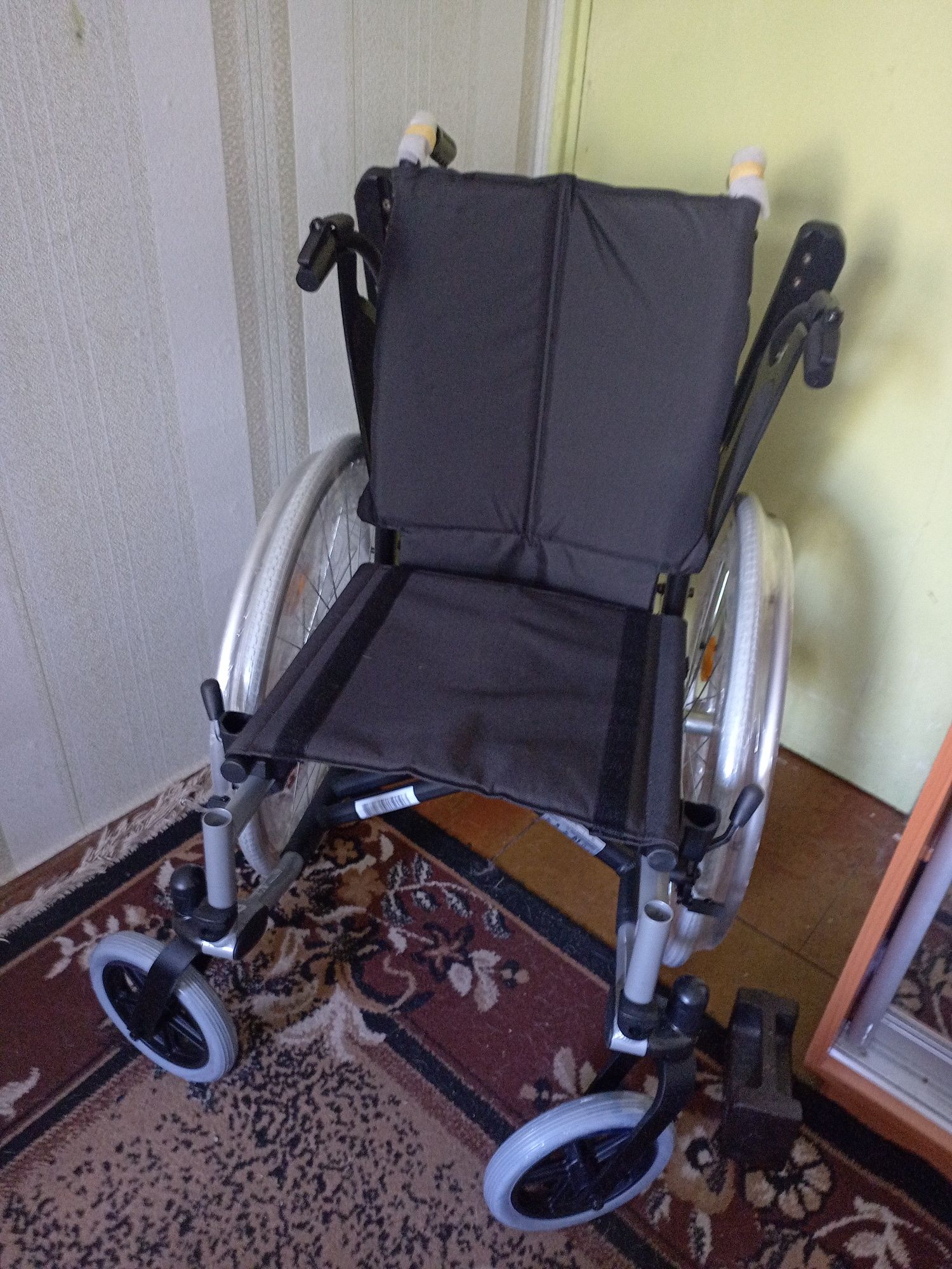 Візок інвалідний Basix 2  договірна.