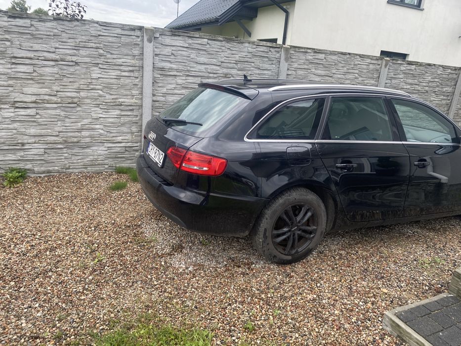Audi a4 b8 2.0 tdi 2011r