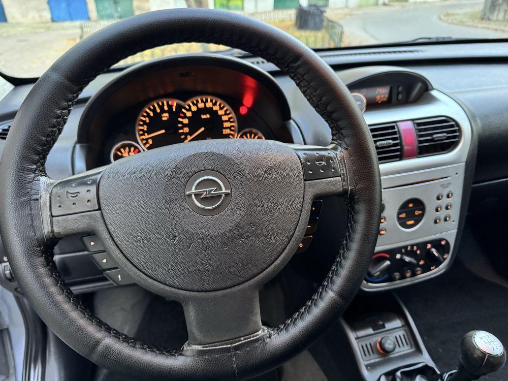 Opel Corsa 1.2 Enjoi gasolina