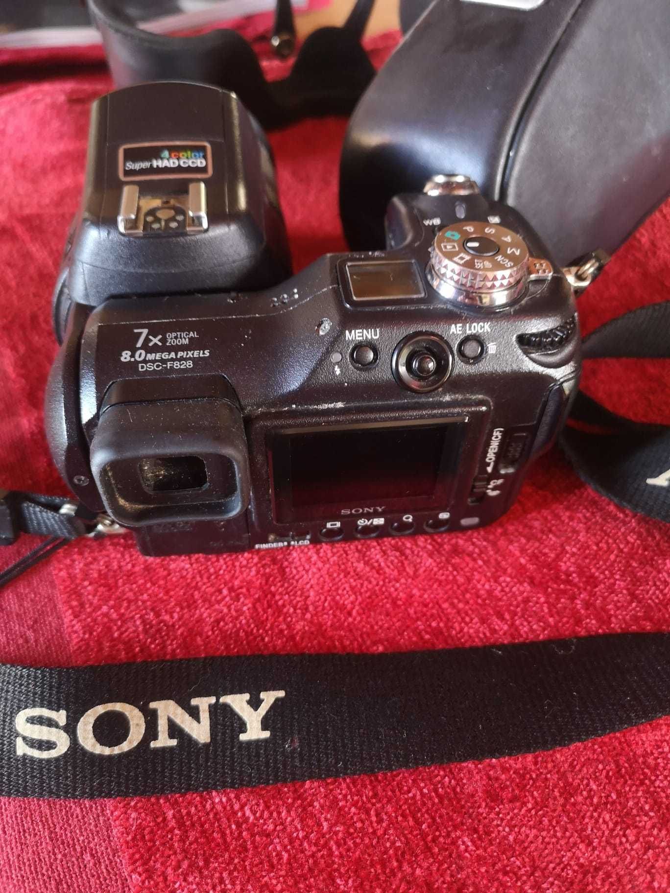 Máquina fotográfica Sony Cyber-Shot DSC-F828