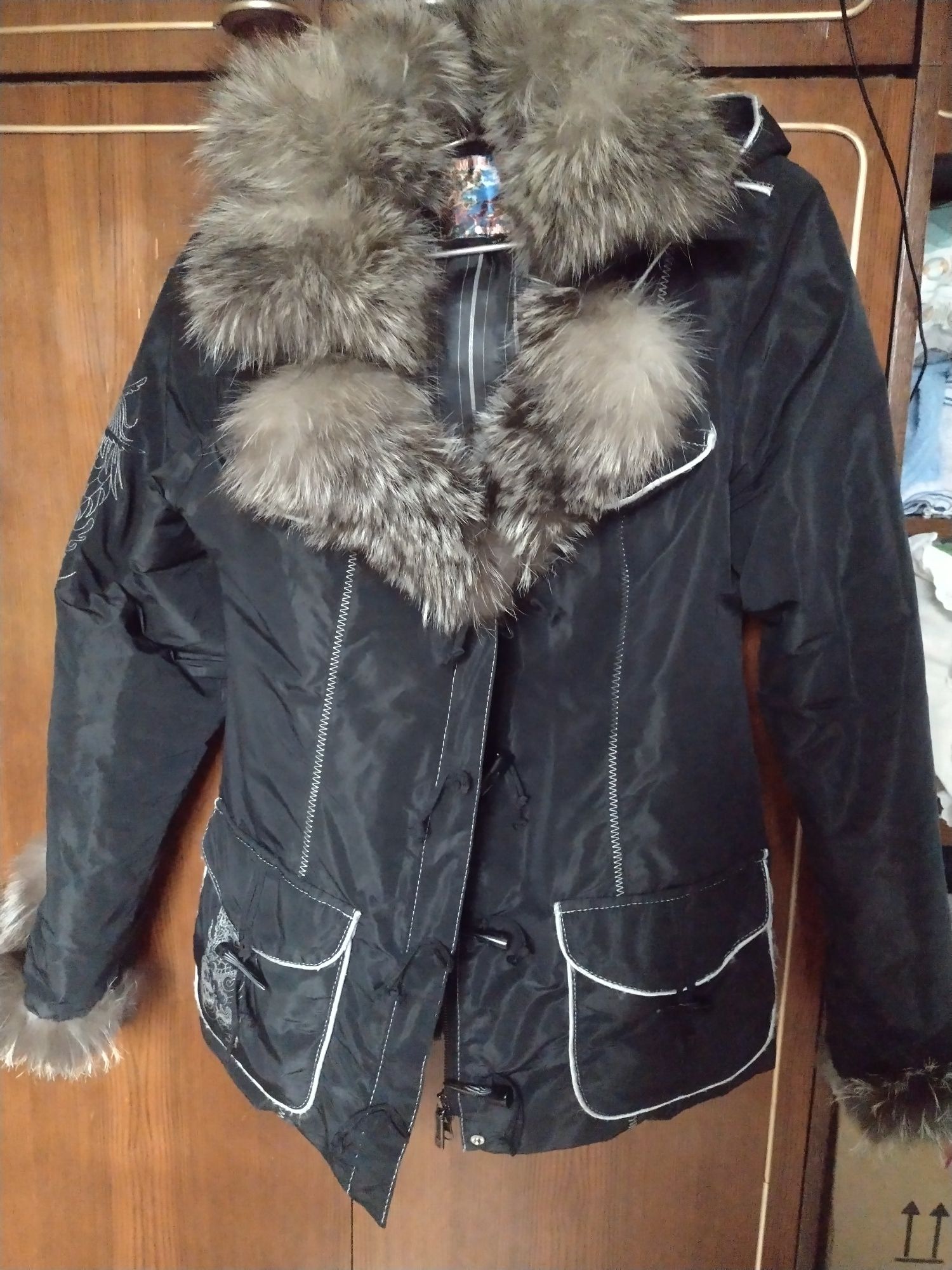 Продам дублёнку и куртки р 44