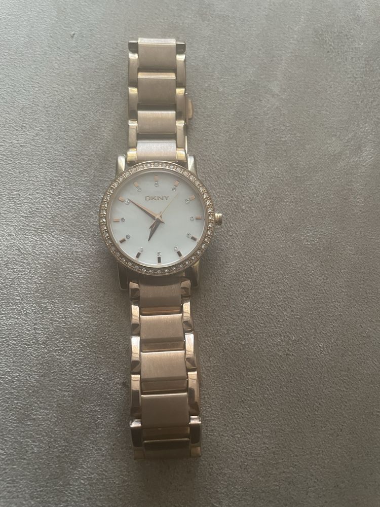 Годинник жіночий DKNY