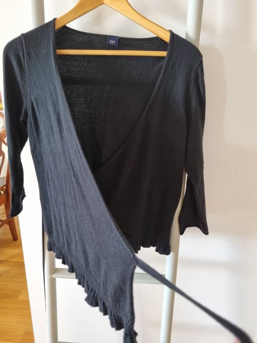 GAP  Top cache-couer preto
