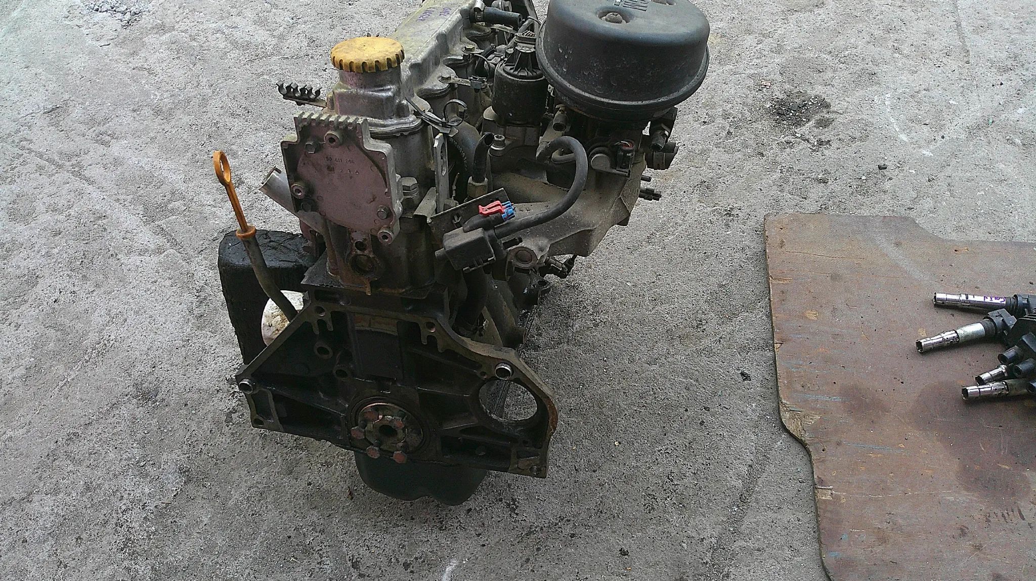 OPEL ASTRA F 1.6 8V SILNIK X16SZ