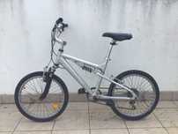 BMX com suspensão e mudanças