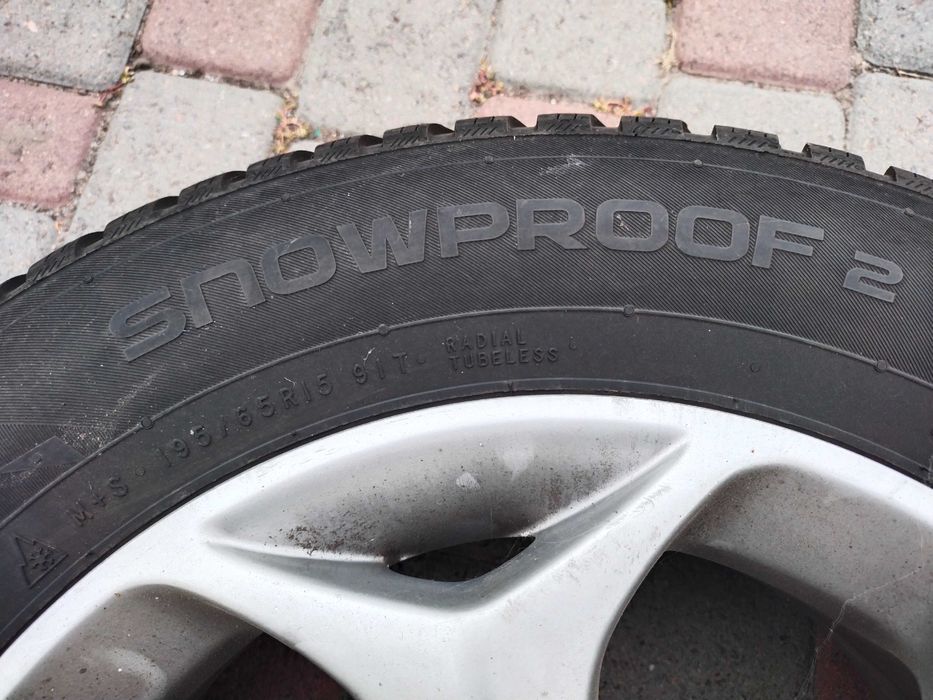 Зимові шини на дисках 195/65/R15 4шт на Ford C-max 2007-2009