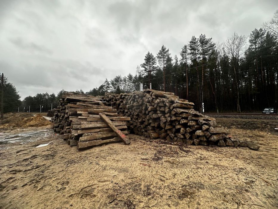 Podkłady kolejowe betonowe zbrojone utwardzenie droga plac słupki hds