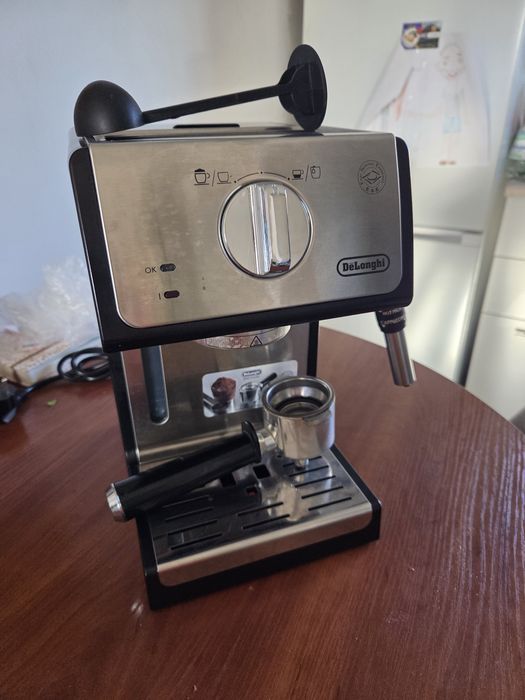 Ekspres kolbowy Delinghi