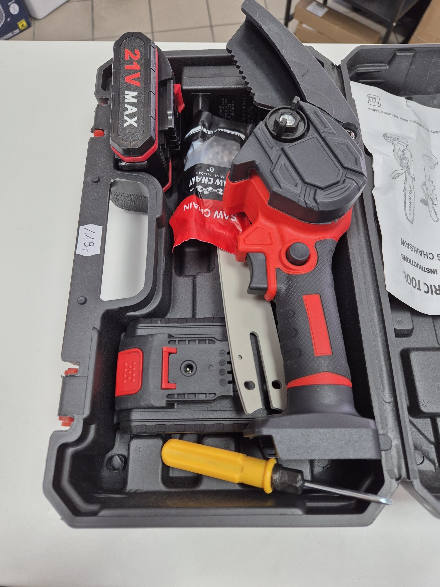 Pilarka Akumulatorowa 6" Łańcuchowa 21V do gałęzi ogrodu + 2x bateria