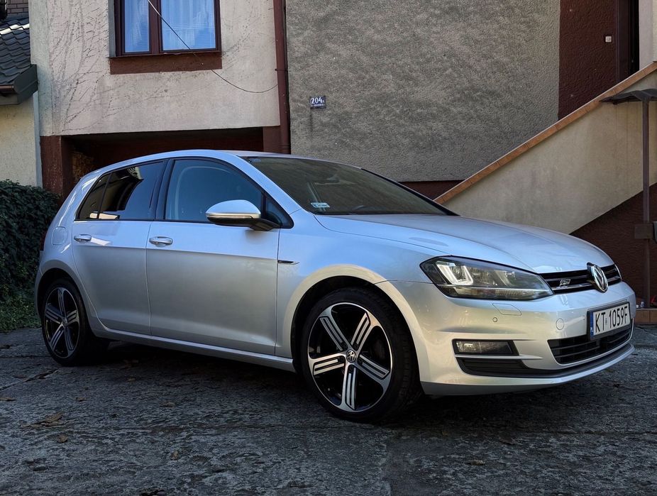 Volkswagen Golf Aktywny tempomat | LED | BI-xenon | Auto hold | Podgrzewane fotele