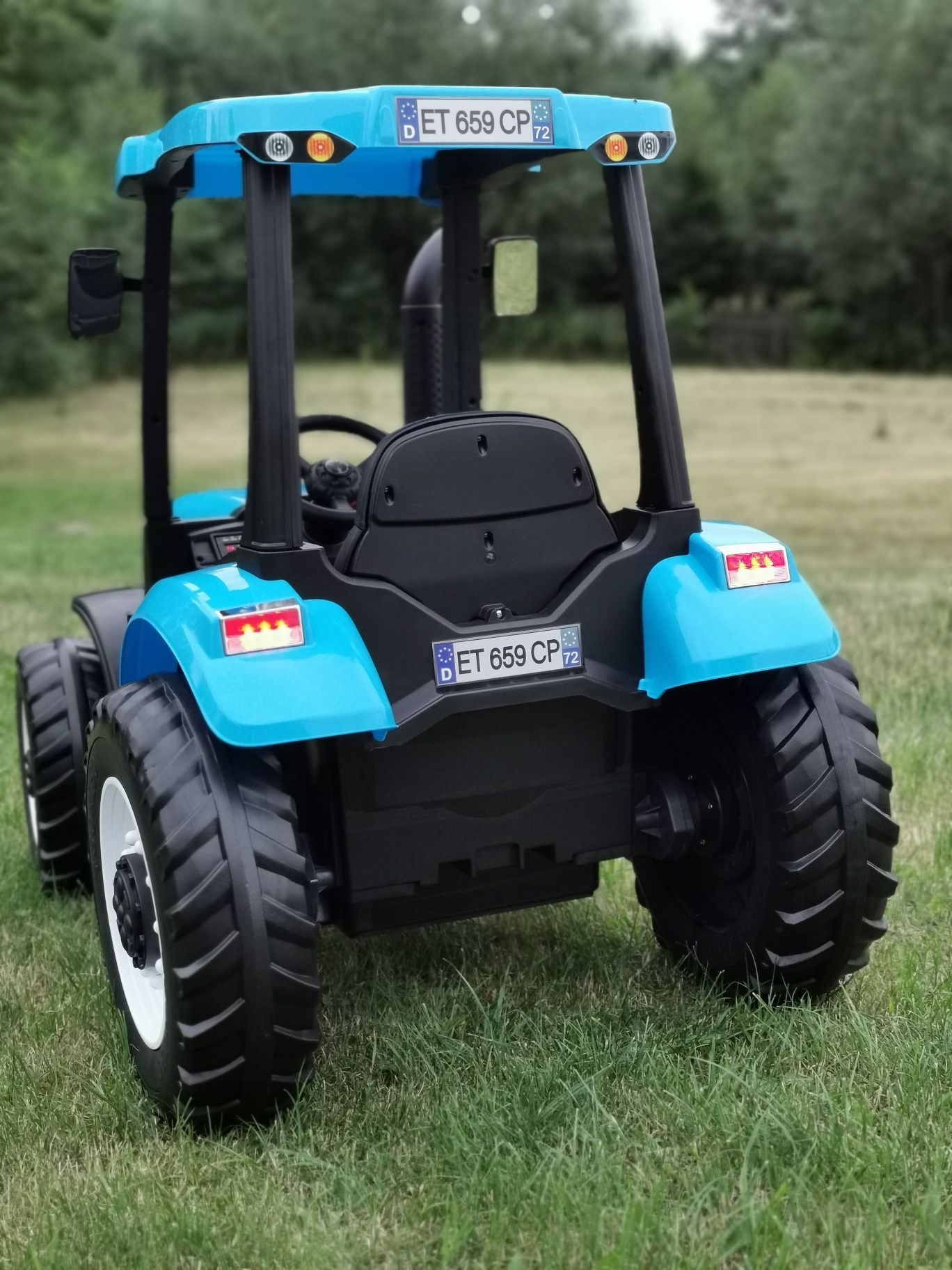 Traktor na akumulator Duży  New Holland 24V