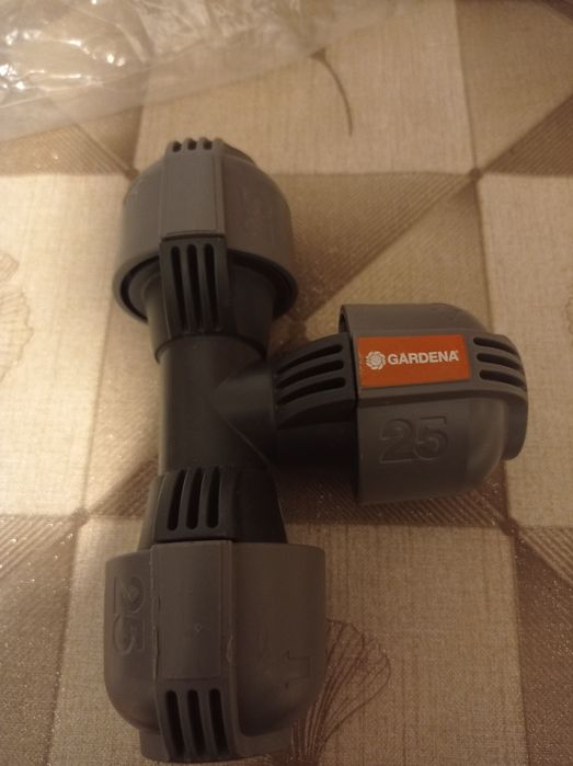 Rozdzielacz Gardena T 25mm 2771-20
 

GARDENA rozdzielacz T 25 mm, wch