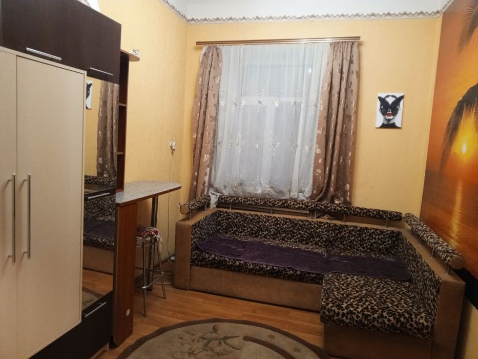 Сдам комнату в центре ,свою ,коммунальн включены 4000т