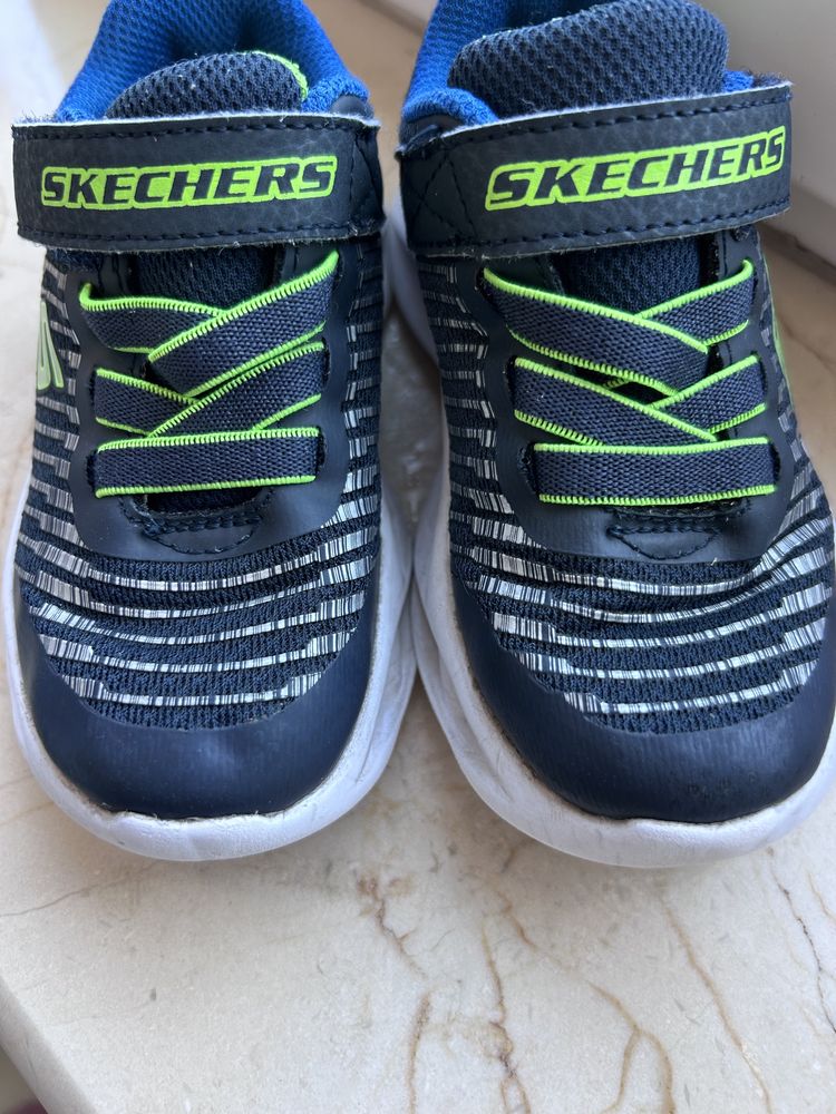 Skechers кросівки 24 розмір