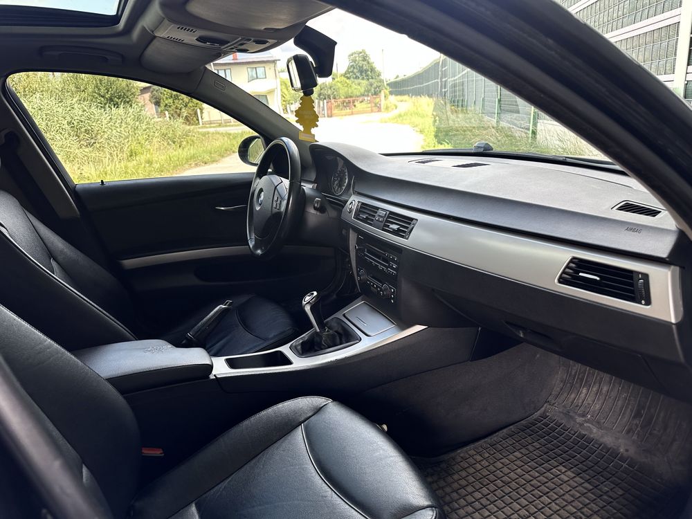 Bmw e90 2.0d 200KM Xenon, skóry, szyberdach Felga 19 cali