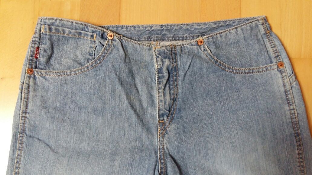 Levis spodnie , dzwony,  biodrowki r. 29-32