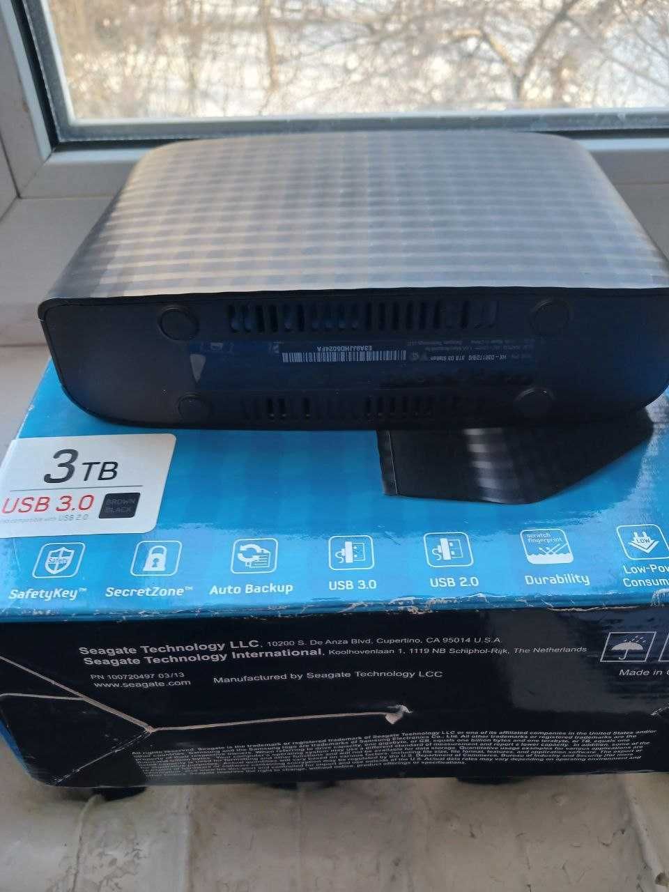 Зовнішній жорсткий диск Samsung D3 Station