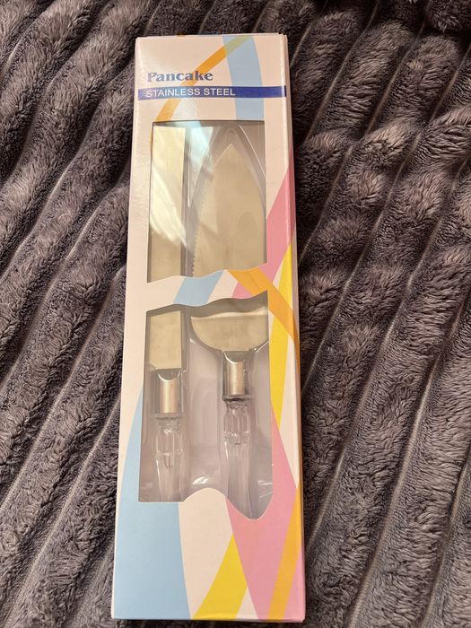 Прибори для розрізання весільного торта