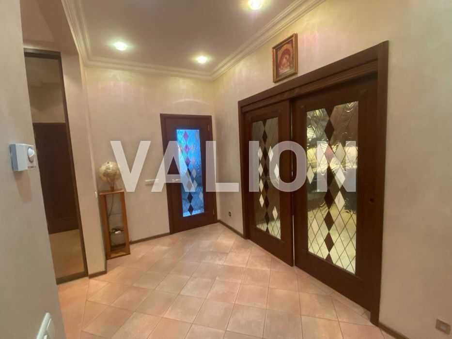 Продаю 3-к квартиру біля берегу Дніпра, Оболонь, вул. Івасюка, 26А