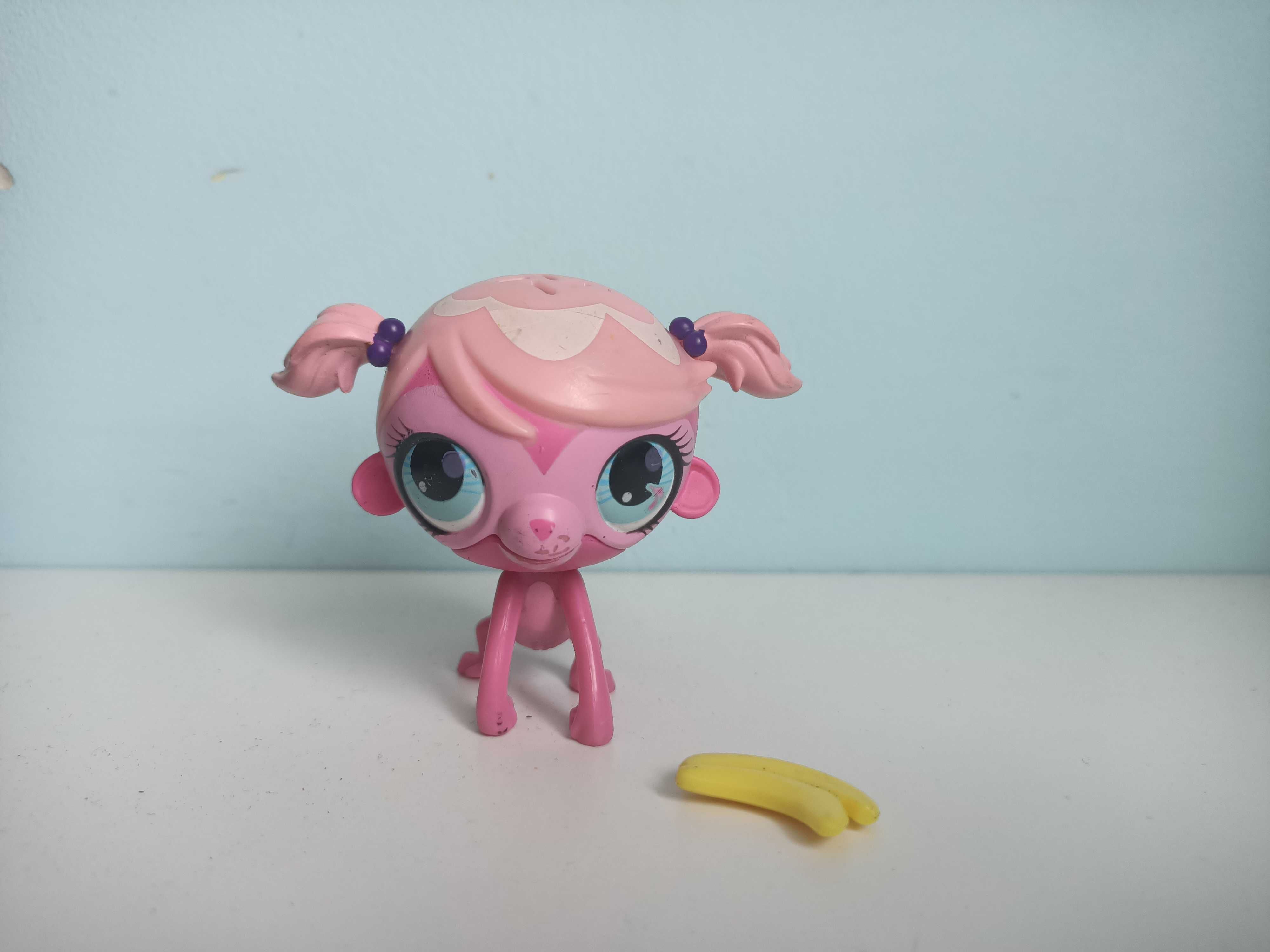 Gadająca małpka Littlest Pet Shop.