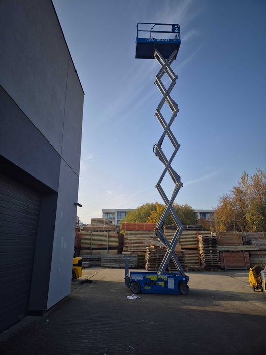 Wynajem zwyżki podnośnika i wózków widłowych