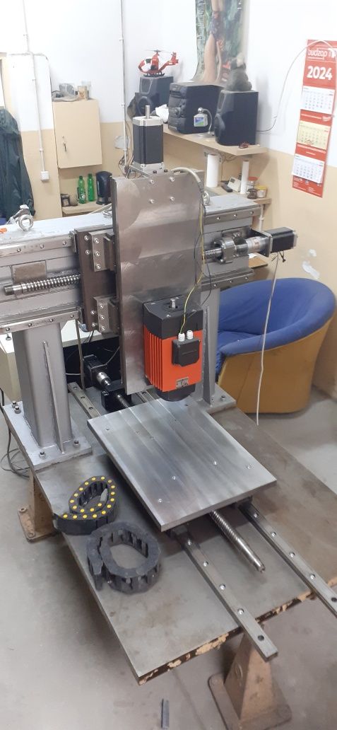 Frezarka cnc do stali DIY 800x550x400 stożek bt30