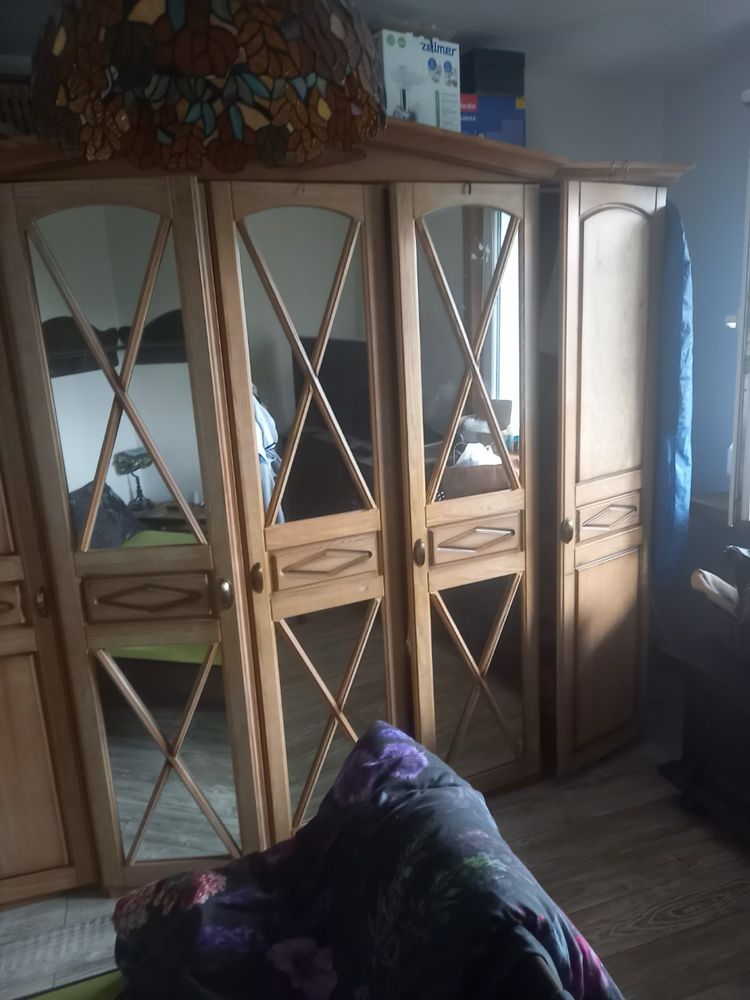 Szafa z prawdziwego drewna