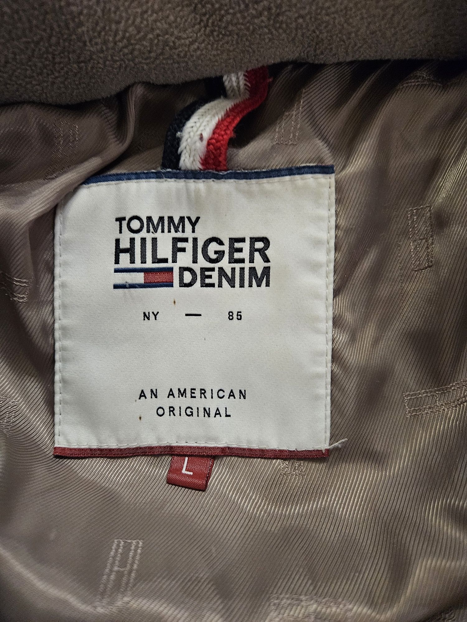 Damska kurtka L Tommy Hilfiger  z pierza  kaptur odpinany