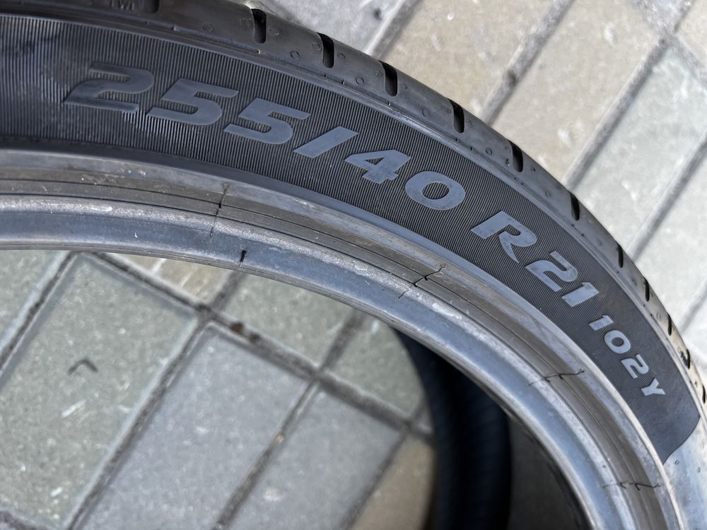 Шини 255/40/21 бу Pirelli літні;Резина склад R21;