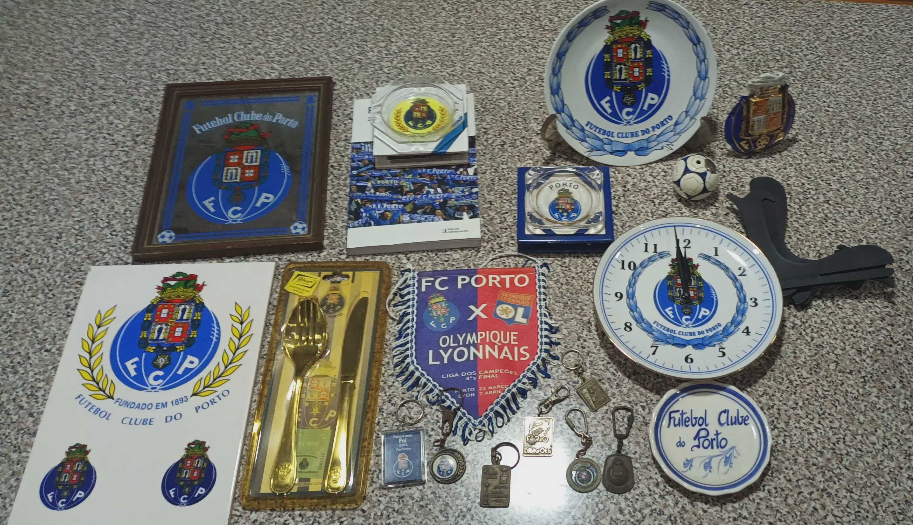 Vendo lote de objetos do futebol clube do Porto para colecionadores