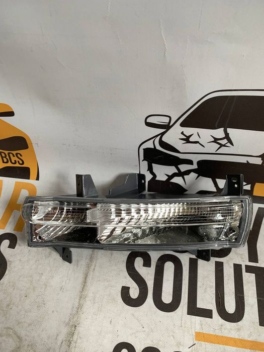 Повторювач повороту з ДХО правий JEEP COMPASS 2017-21