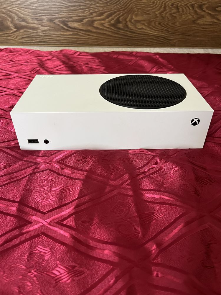 Xbox Series S. 512gb 2 пада.