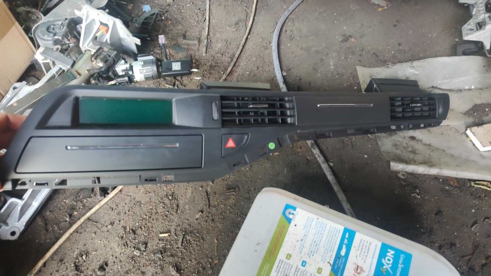 Ramka radia wyświetlacz kratki nawiewu Citroen c5 III x7